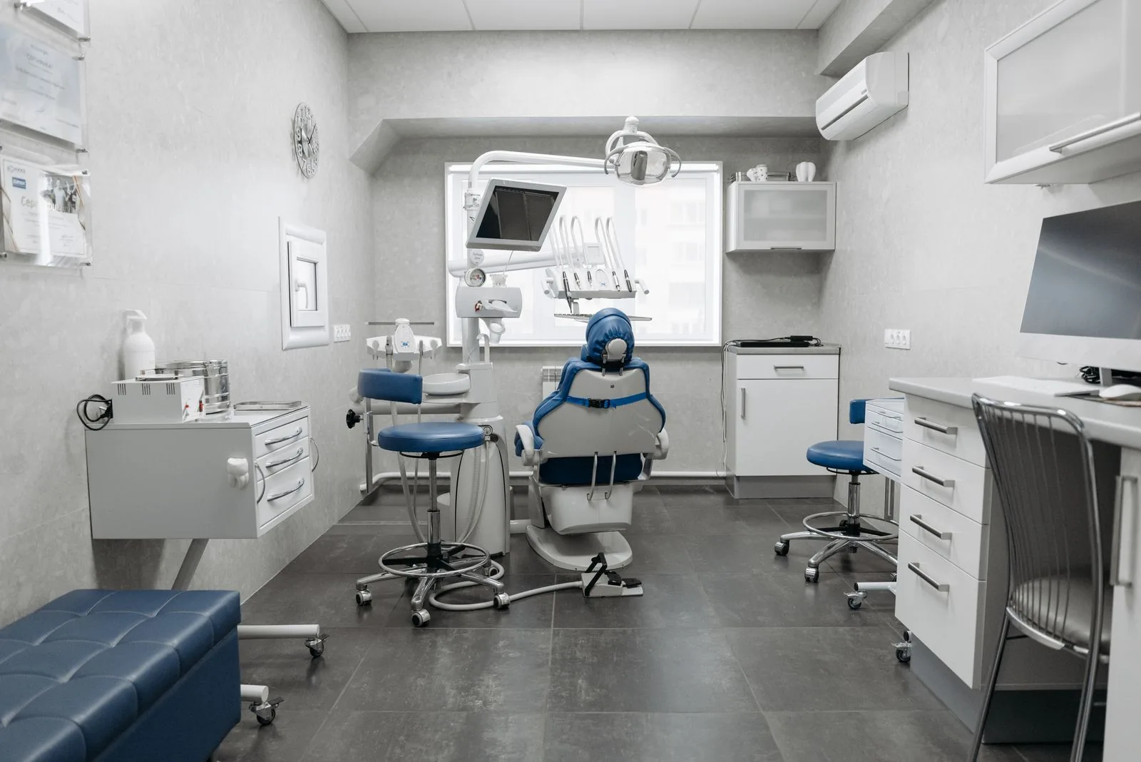 Sală de tratament din clinica Implant Pro Center