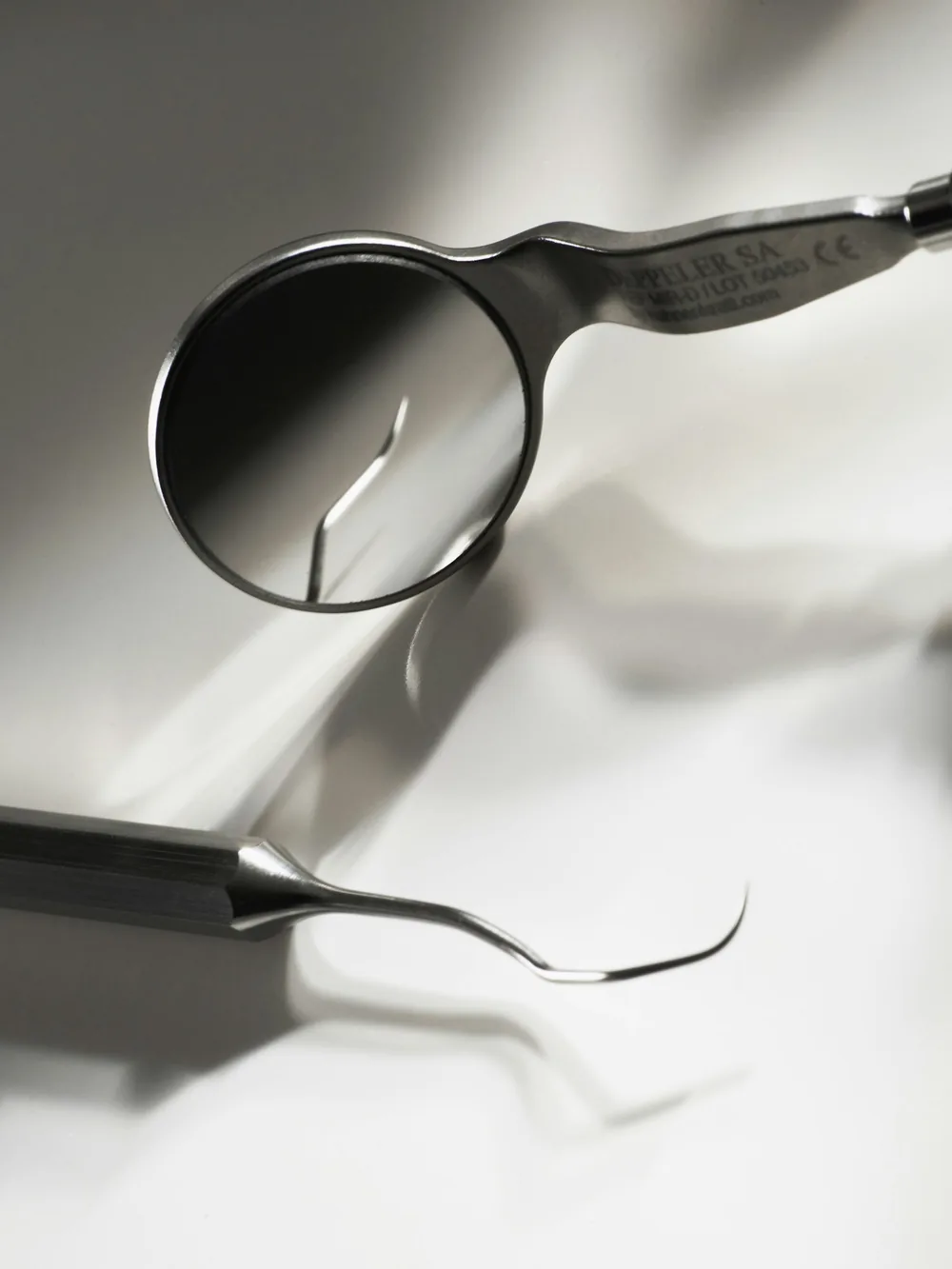 Oglindă și sondă dentară sterilizate