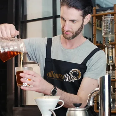 Design personalizare uniforma de lucru cafenea - Alfanro Cafe